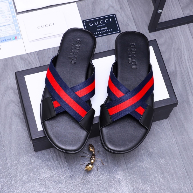 G*u*i slippers